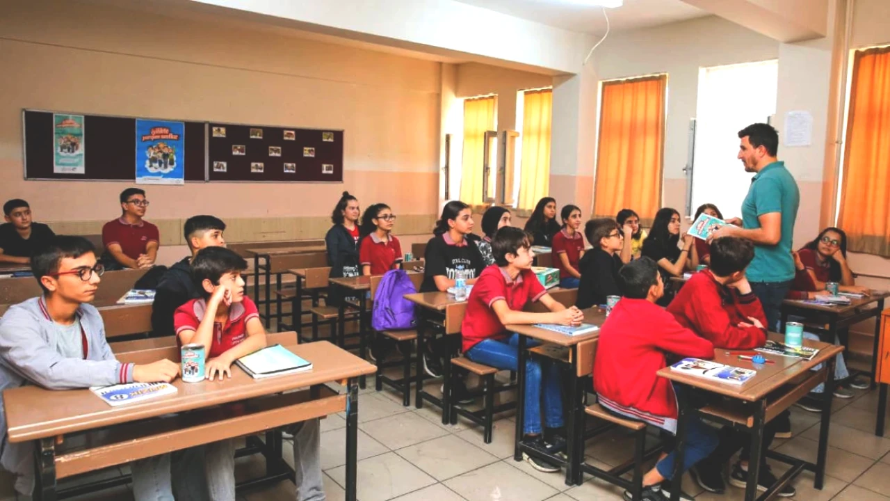 Öğrencilerden Destek Hareketi! 42 Ülkede 11,608 Yetimin Yüzü Güldü