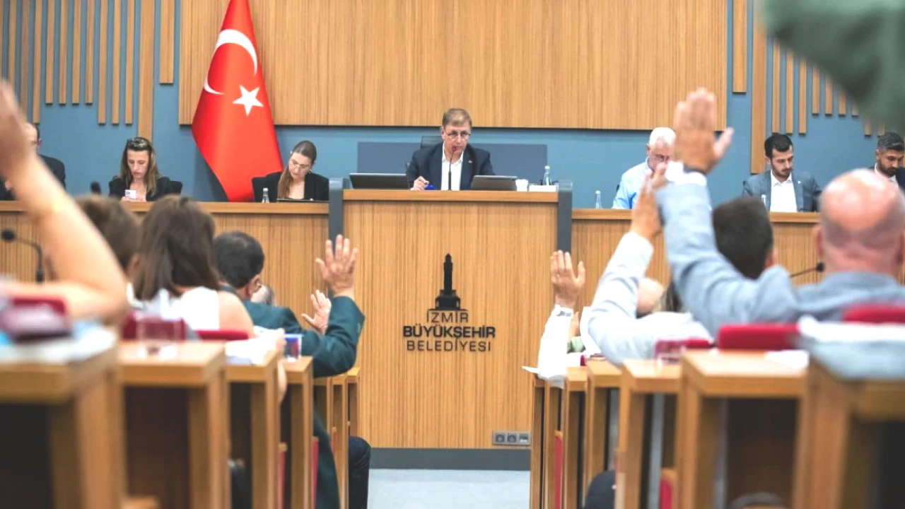 Başkan Tugay: Yangın Felaketini Birlikte Aşacağız!