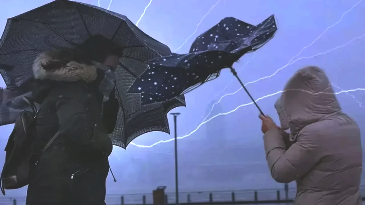Meteoroloji Uyardı! Birbirinden Sert Hava Olayları Yolda: Yağmur, Toz ve Fırtına Hazırlığınız Olsun!