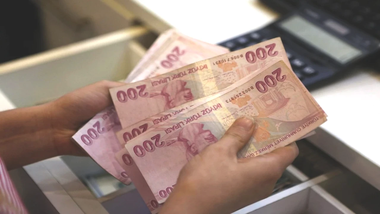 Emekliler İçin Heyecan Verici Gelişme! Yeni Rakam Bu Akşam Hesaplarda!