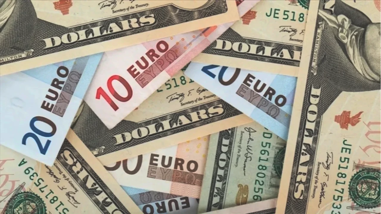 Dev Banka'dan Euro ve Dolar İçin Şaşırtan Yeni Tahmin: İşte Beklentiler!