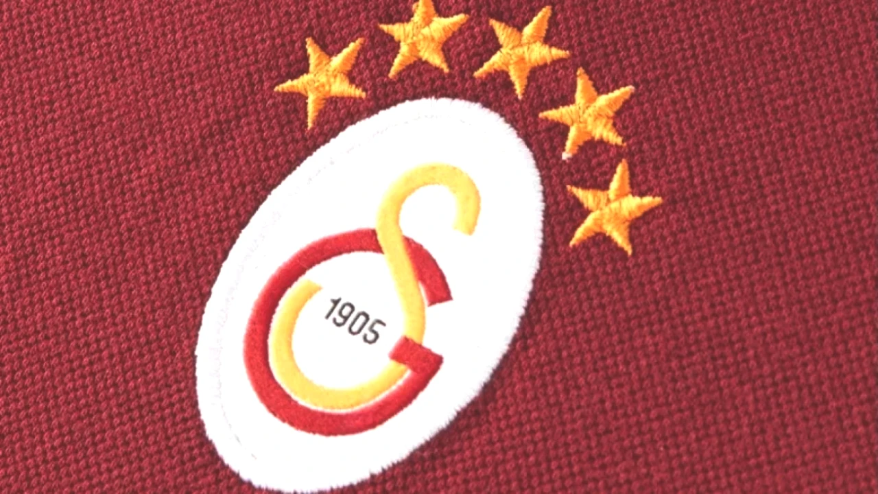 Galatasaray'dan Şok Kaleci Transferi! Süper Yıldız Resmi Teklifle Takıma Katılıyor!